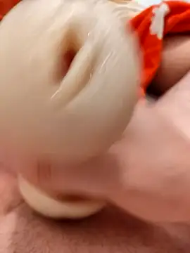 Snapshot of kzzix chatting on 12-15-25, 01:10 kzzix online show from 12-15-25, 01:10