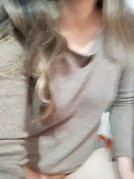 Snapshot of Sophy666 chatting on 03-08-25, 06:37 Sophy666 online show from 03-08-25, 06:37