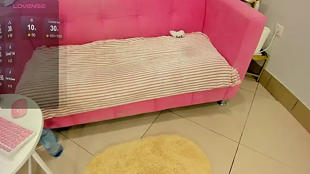 Brilly Lily online show from 12-17-25, 02:28