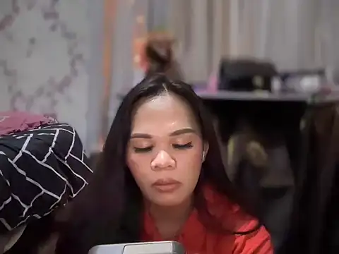 SophiaCourthaway online show from 09-24-25, 04:21