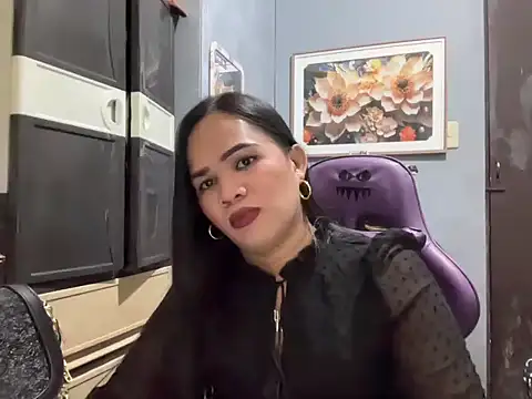 SophiaCourthaway online show from 02-24-26, 11:47