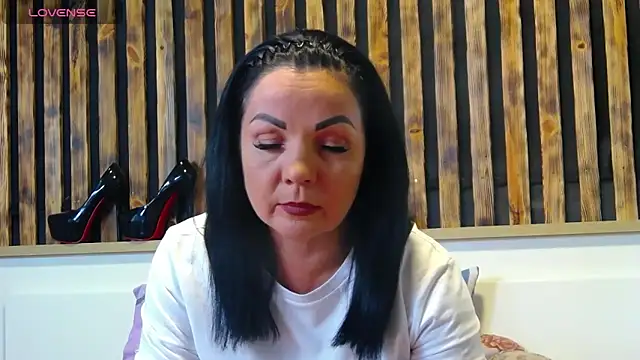 Tory Lovi online show from 10-11-25, 08:46