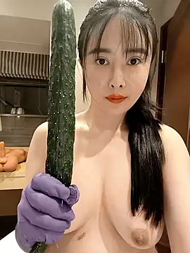 Snapshot of lilandi0521 chatting on 03-11-25, 05:35 lilandi0521 online show from 03-11-25, 05:35