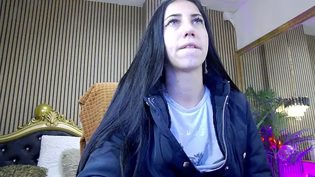 KeylaBlair online show from 02-14-25, 03:58