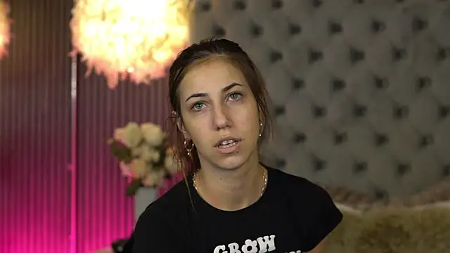 KeylaBlair online show from 02-26-26, 05:45