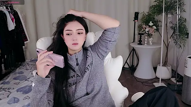 miaomiao-777 online show from 09-25-25, 01:42