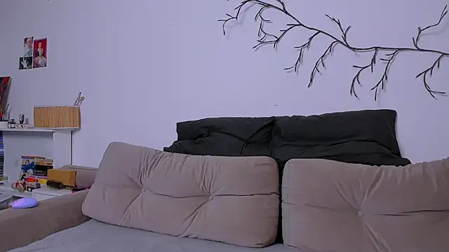 Snapshot of LadyTrep chatting on 10-08-25, 06:16 LadyTrep online show from 10-08-25, 06:16