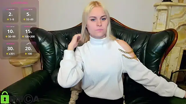 Snapshot of HillEva chatting on 10-02-25, 07:54 HillEva online show from 10-02-25, 07:54