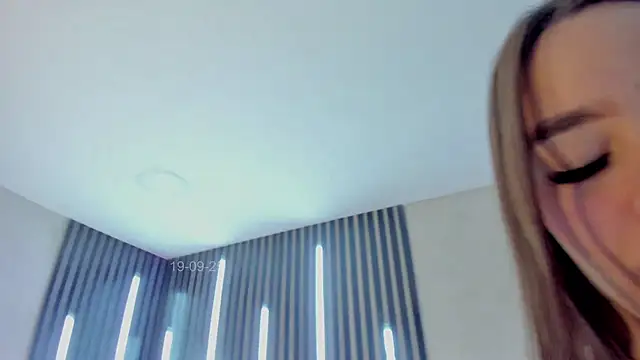 Snapshot of Stefanyduque1 chatting on 09-19-25, 03:13 Stefanyduque1 online show from 09-19-25, 03:13