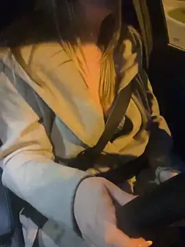 Snapshot of Megan_off chatting on 03-17-25, 09:13 Megan off online show from 03-17-25, 09:13