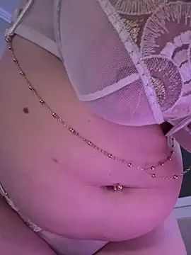 Snapshot of Megan_off chatting on 11-24-25, 08:19 Megan off online show from 11-24-25, 08:19