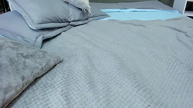 bruce hans online show from 12-22-25, 01:41