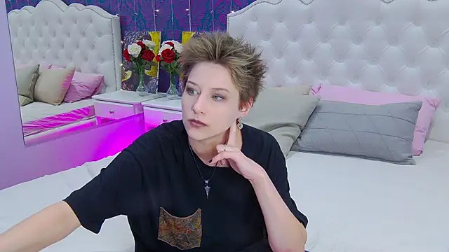 via mayer  online show from 03-04-25, 06:29