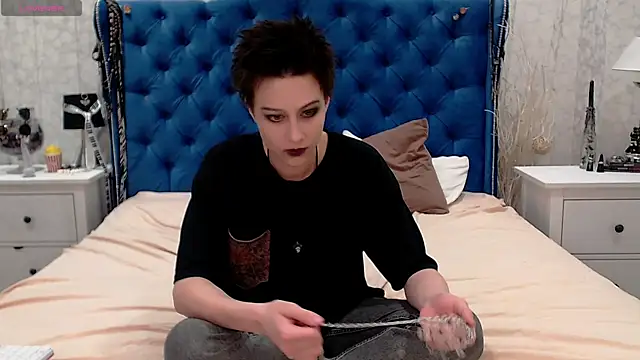 via mayer  online show from 04-28-26, 09:31