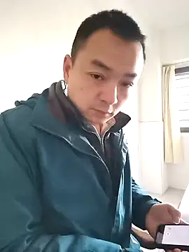 Snapshot of swg176 chatting on 01-17-25, 12:42 swg176 online show from 01-17-25, 12:42