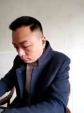 Snapshot of swg176 chatting on 03-05-25, 12:49 swg176 online show from 03-05-25, 12:49