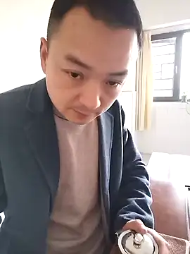 Snapshot of swg176 chatting on 03-08-25, 08:22 swg176 online show from 03-08-25, 08:22