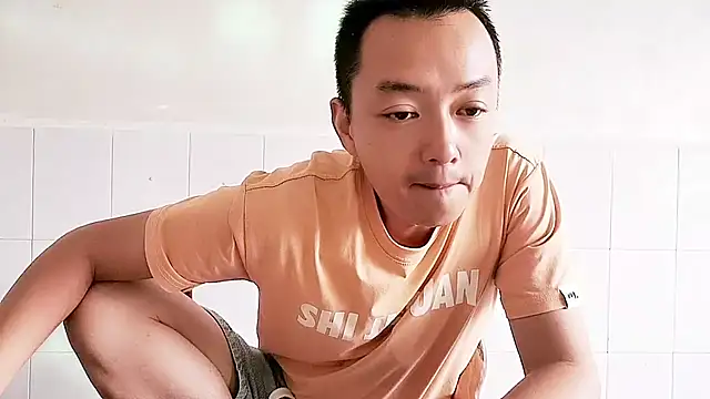 Snapshot of swg176 chatting on 09-12-25, 01:06 swg176 online show from 09-12-25, 01:06