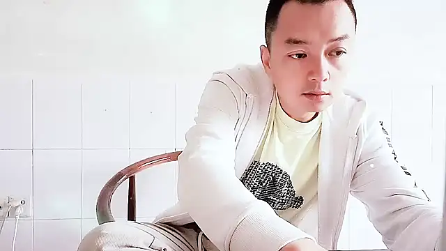 Snapshot of swg176 chatting on 09-23-25, 01:08 swg176 online show from 09-23-25, 01:08