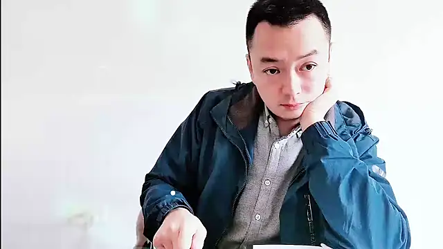 Snapshot of swg176 chatting on 10-24-25, 12:41 swg176 online show from 10-24-25, 12:41