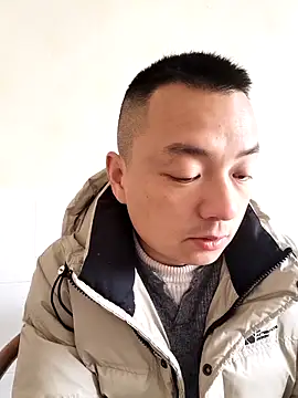 Snapshot of swg176 chatting on 02-15-26, 04:42 swg176 online show from 02-15-26, 04:42