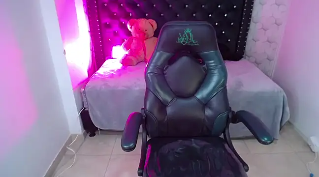 madelein m online show from 01-28-25, 01:29