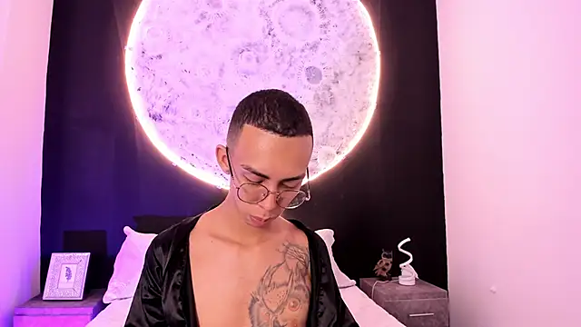 EthaanCox online show from 03-02-25, 02:19