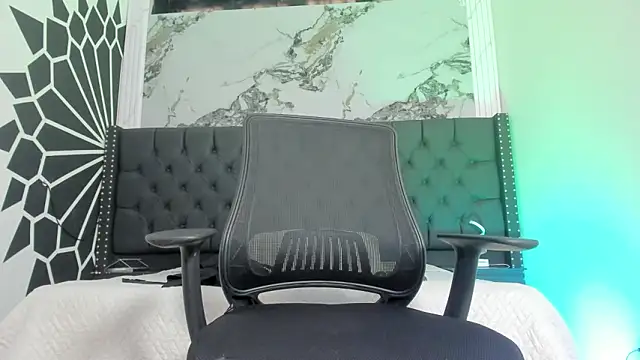 EthaanCox online show from 03-09-26, 09:08