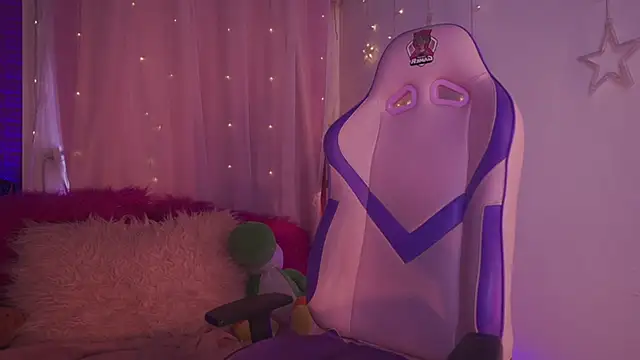 Snapshot of emma_soffia_ chatting on 01-30-25, 07:26 emma soffia  online show from 01-30-25, 07:26