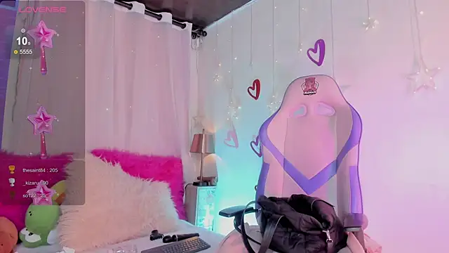 Snapshot of emma_soffia_ chatting on 03-08-25, 12:00 emma soffia  online show from 03-08-25, 12:00