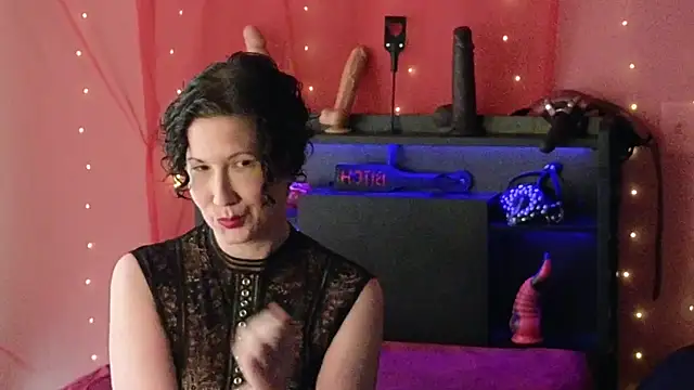 Snapshot of MistressVeritasX chatting on 05-29-26, 10:19 MistressVeritasX online show from 05-29-26, 10:19
