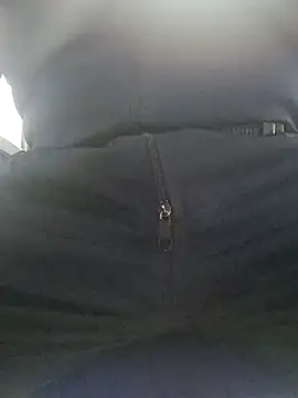Snapshot of Jinenez chatting on 03-09-25, 05:22 Jinenez online show from 03-09-25, 05:22
