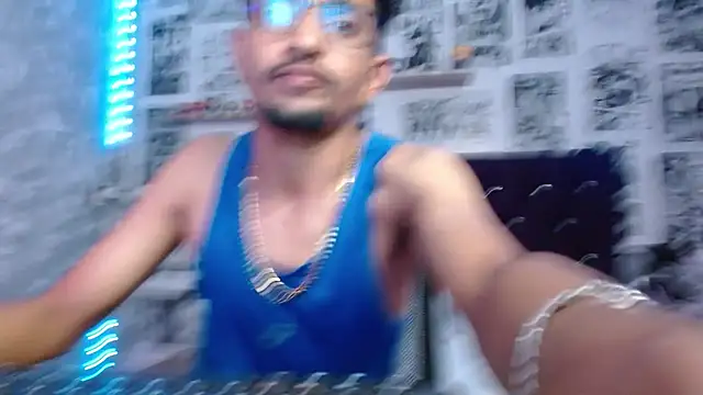 Snapshot of Flecho0 chatting on 01-17-25, 12:20 Flecho0 online show from 01-17-25, 12:20