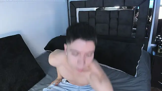 alanblack1 online show from 09-18-25, 02:35