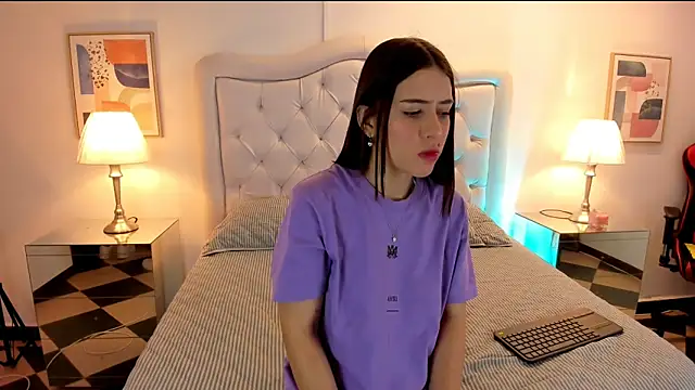 Snapshot of ethan_and_ava chatting on 01-27-25, 01:30 ethan and ava online show from 01-27-25, 01:30