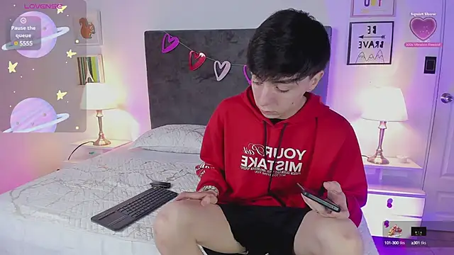 Snapshot of ethan_and_ava chatting on 02-27-25, 01:49 ethan and ava online show from 02-27-25, 01:49