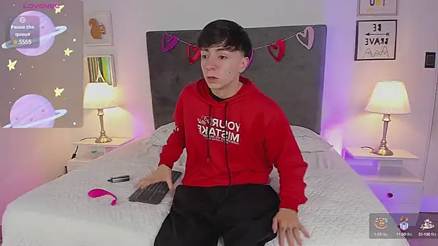 Snapshot of ethan_and_ava chatting on 03-05-25, 02:12 ethan and ava online show from 03-05-25, 02:12