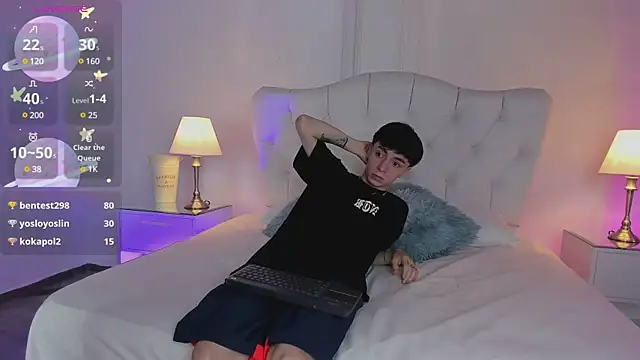 Snapshot of ethan_and_ava chatting on 03-09-25, 06:32 ethan and ava online show from 03-09-25, 06:32