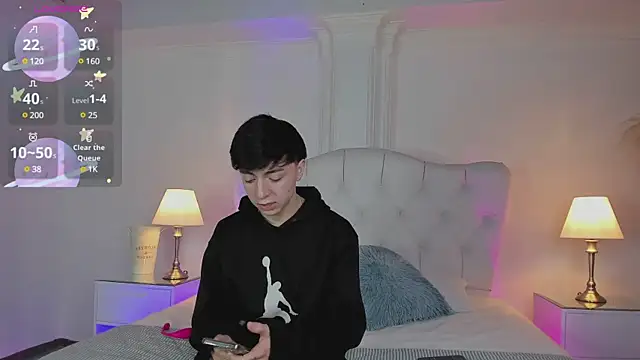 Snapshot of ethan_and_ava chatting on 03-11-25, 01:45 ethan and ava online show from 03-11-25, 01:45