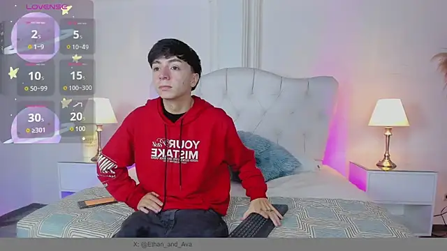 Snapshot of ethan_and_ava chatting on 03-15-25, 01:51 ethan and ava online show from 03-15-25, 01:51