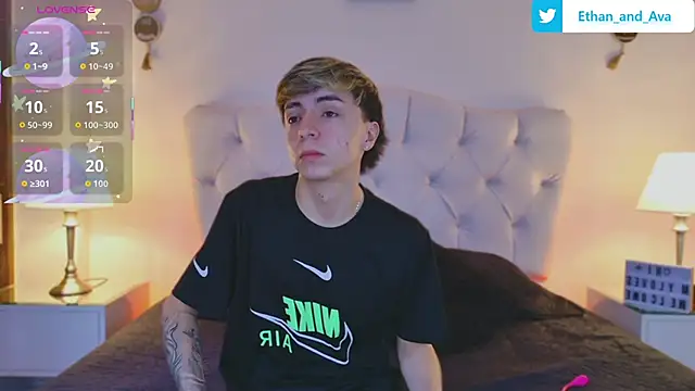 Snapshot of ethan_and_ava chatting on 09-12-25, 12:49 ethan and ava online show from 09-12-25, 12:49