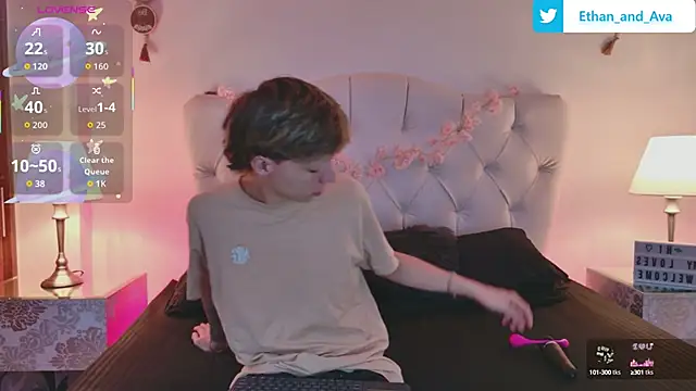 Snapshot of ethan_and_ava chatting on 09-30-25, 12:54 ethan and ava online show from 09-30-25, 12:54