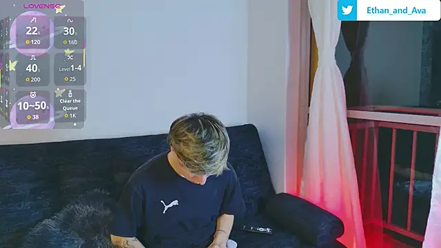 Snapshot of ethan_and_ava chatting on 10-02-25, 02:29 ethan and ava online show from 10-02-25, 02:29