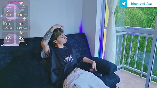 Snapshot of ethan_and_ava chatting on 10-10-25, 12:37 ethan and ava online show from 10-10-25, 12:37