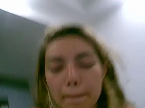 VittoriaTaylor online show from 04-16-26, 03:07