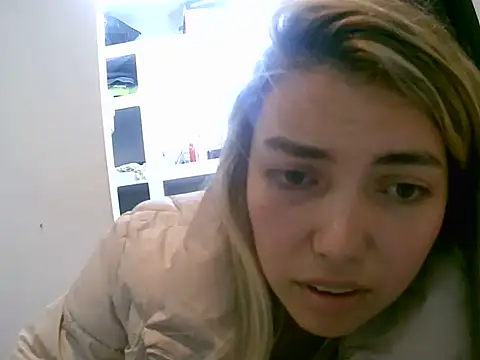 VittoriaTaylor online show from 04-20-26, 04:10