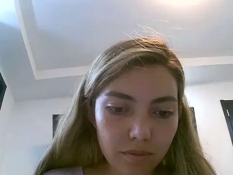 VittoriaTaylor online show from 04-27-26, 10:30