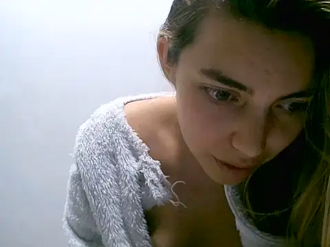 VittoriaTaylor online show from 06-06-26, 04:39
