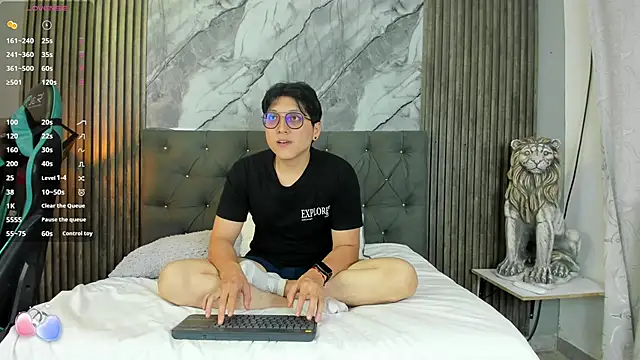 vanilla hot online show from 03-02-25, 07:23