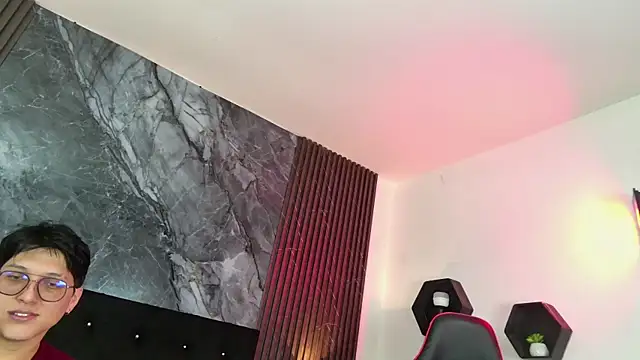 vanilla hot online show from 03-08-25, 01:36